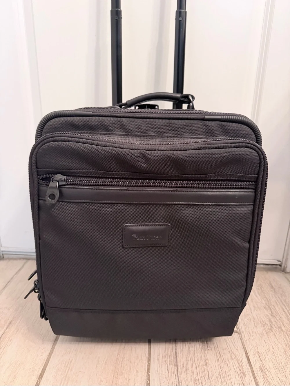 PATHFINDER Computer Carry on Professional Business Bag weekend wheels Ballistic